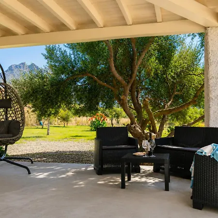 Su Entu With Garden Close To The *