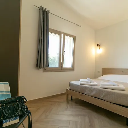 Su Entu With Garden Close To The