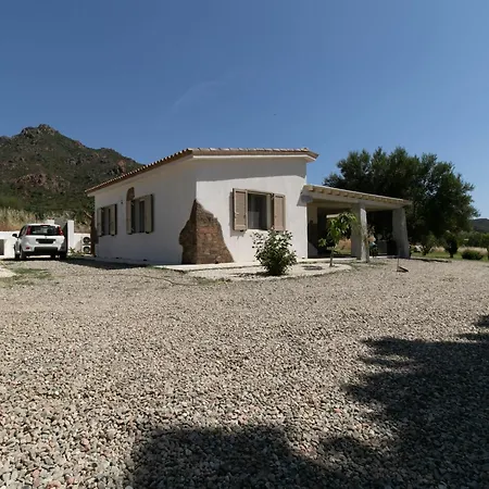 Su Entu With Garden Close To The * Ланузеи